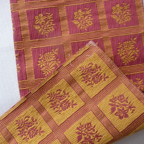 Chute de tissu d'ameublement, rouge et jaune - créations textiles, couture, décorations, projets créatifs, collages, patchwork