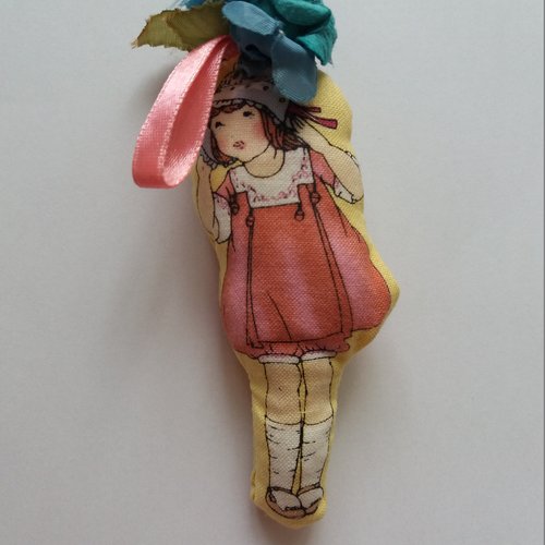 Poupette rétro en tissu rembourrée fibres synthétiques (n° 6)