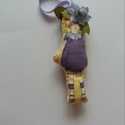 Poupette rétro en tissu rembourrée fibres synthétiques (n° 10)