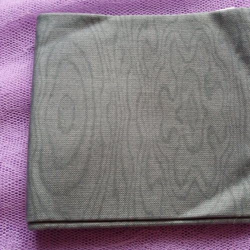 Coupon tissu patchwork  en coton uni vert - 55 cm x 25 cm - couture, cartonnage, décoration, customisation