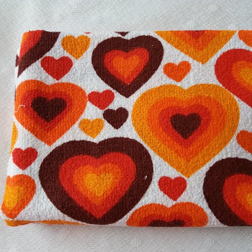 Tissu éponge fin vintage - 1,50 m x 45 cm - chute d'un tissu fantaisie blanc avec coeurs