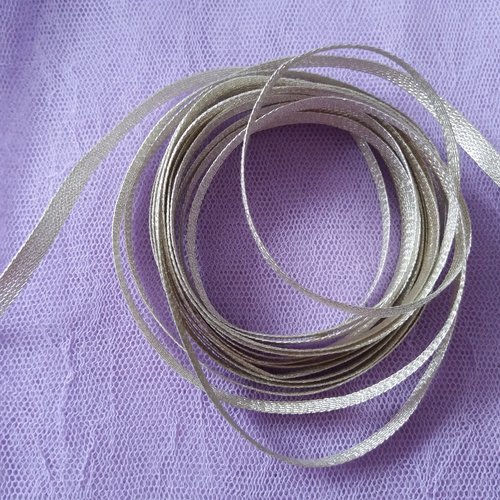 1 m  galon ruban métallisé argenté, assez rigide - 5 mm de largeur - décorations, présentation cadeaux  vendu au mètre