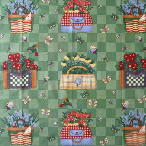 Tissu fantaisie en coton, fond à damiers verts avec impressions paniers fleuris - 54 cm x 48 cm