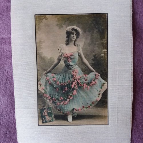 Transfert textile jeune femme rétro robe bleue - créations textiles, customisation, collages, ...