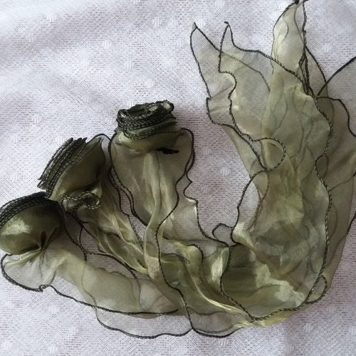 3 grosses fleurs organza à suspendre, couleur vert kaki irisé - décoration florale, home-déco, embellissements