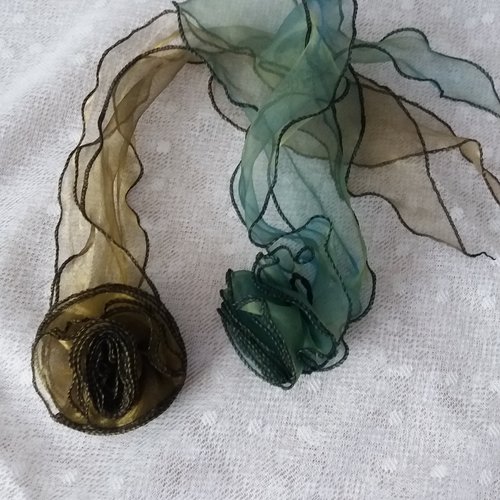 2 grosses fleurs organza, couleurs vert bleu et vert kaki irisées, à suspendre  - décoration florale, home-déco, embellissements