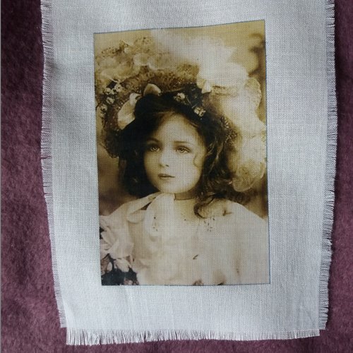 Transfert rétro enfant avec chapeau, créations textiles, customisation,collages, mixed-media, embellissements, loisirs créatifs