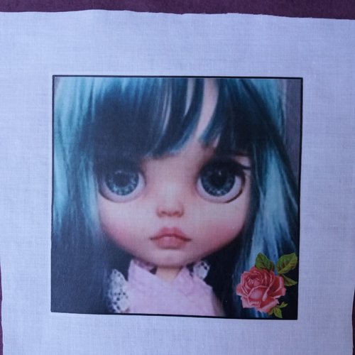 Transfert visage de poupée, cheveux bleus, créations textiles, customisation, collages, mixed-media, home-déco, loisirs créatifs