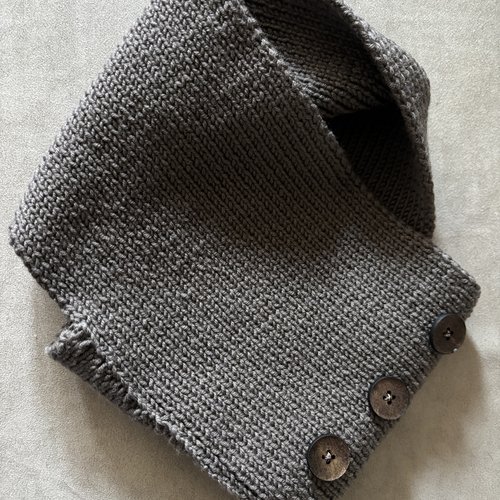 Snood à boutons