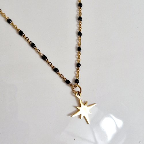 Collier femme doré perles résine noir pendentif étoile