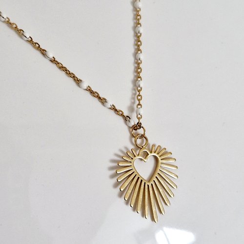 Collier femme doré perles résine blanc pendentif coeur céleste