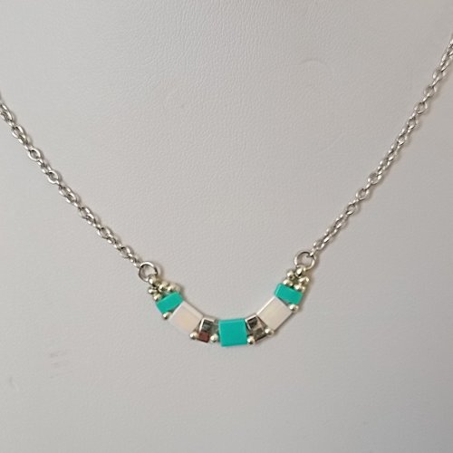 Collier  perles tila  a590