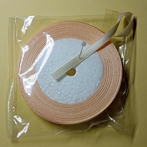 Bobine de ruban  6 mm de satin  crème