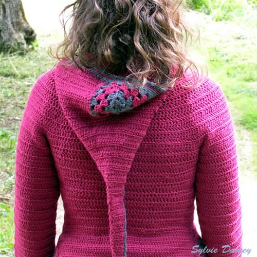 Patron crochet pour manteau femme à capuche open spaces Patron crochet pour manteau femme à capuche open spaces