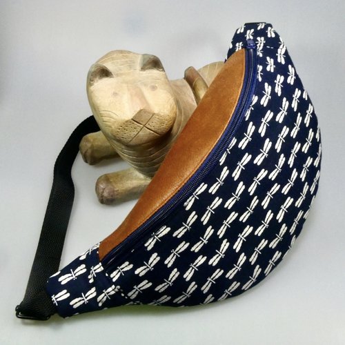 Sac banane bleu marine
