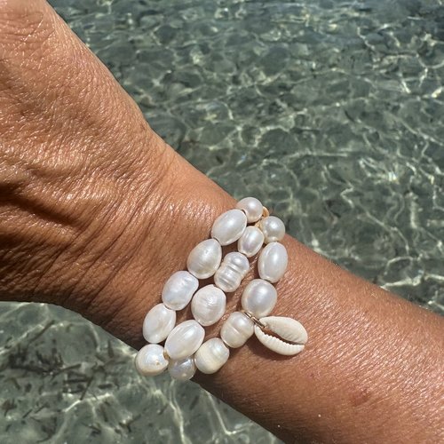 Bracelet perles d'eau douces et coquillages multirangs
