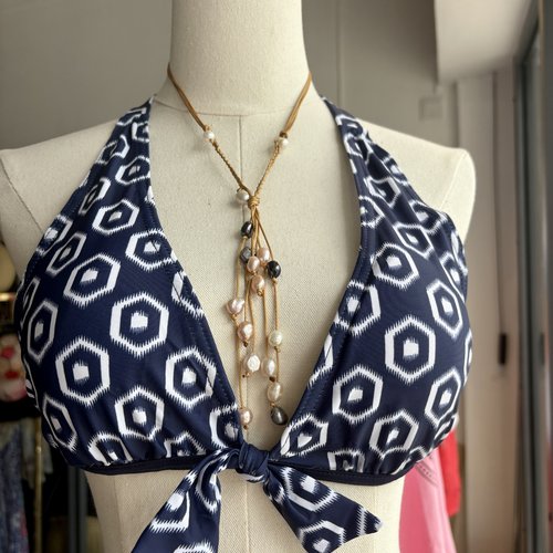 Collier avec cascade de perles d’eau douce