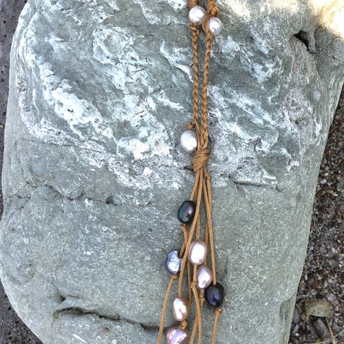 Collier bohème chic avec cascade de perles d’eau douce