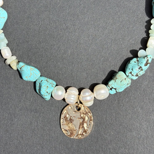 Collier avec perles et turquoise