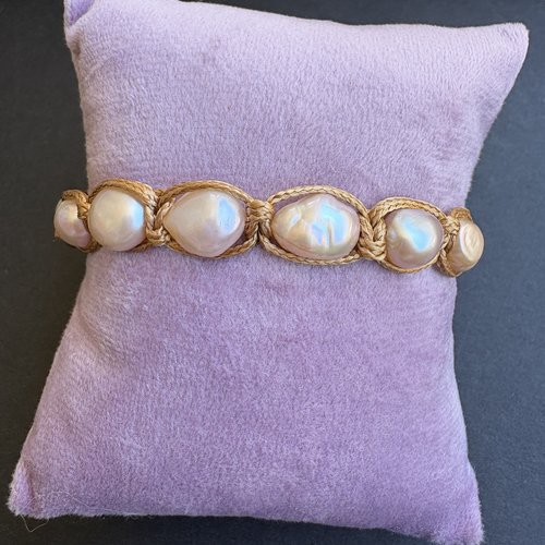 Bracelet avec perles d’eau douces baroques