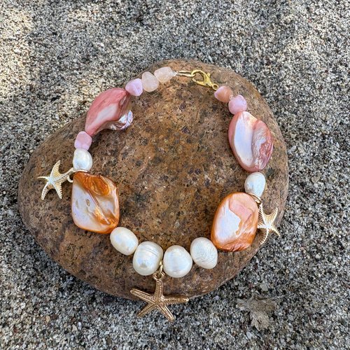 Bracelet d’été perles et charms