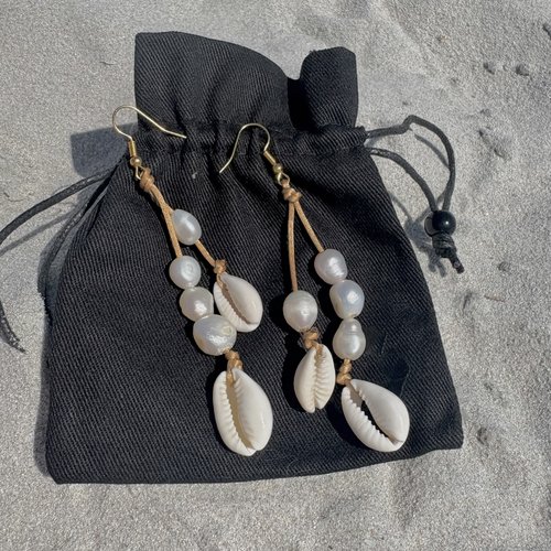 Boucles d’oreilles bohème avec perles et coquillages