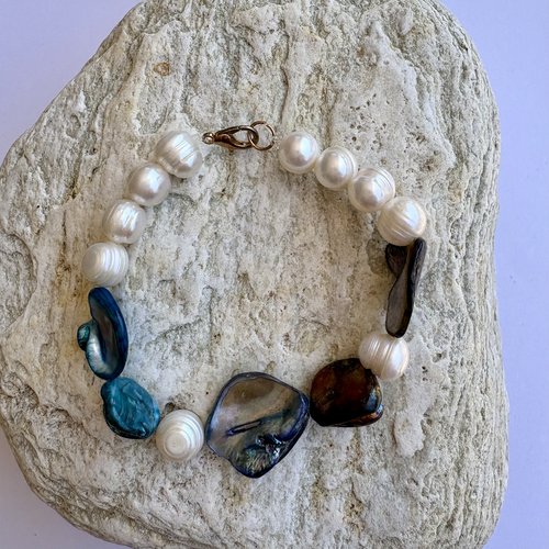 Bracelet perles de culture et nacre bleu