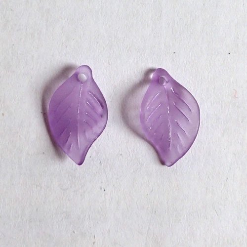 Breloques feuilles violettes x 19