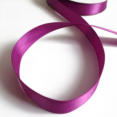 Ruban violet fuschia 15 mm x 1m
