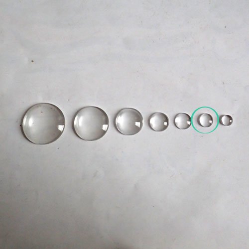 Cabochons en verre transparent 10 mm x2