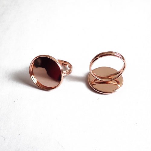 Bagues or rose clair pour cabochon 20 mm x 2