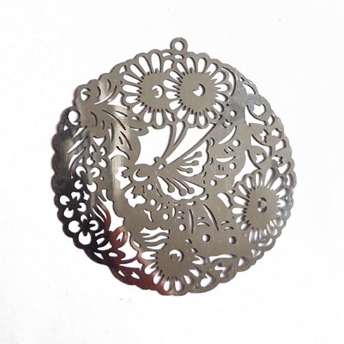 Breloque estampe argentée ronde avec fleurs