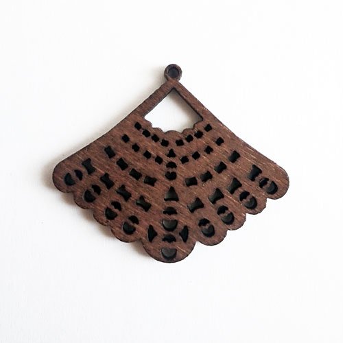 Breloques en bois marron foncé x 2