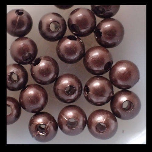Perles en plastique marron 0,8 cm x 20