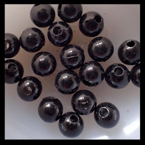 Perles en plastique noir 0,8 cm x 20