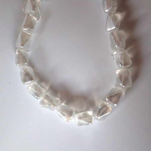 Perles blanches nacrées rectangulaires x25