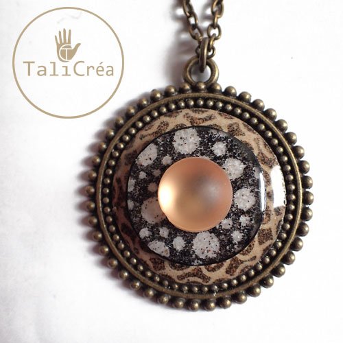 Collier pendentif bronze mandala motifs ronds superposés et strass