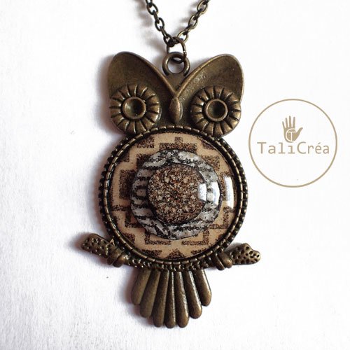 Collier chouette bronze cabochons de sables superposés marron
