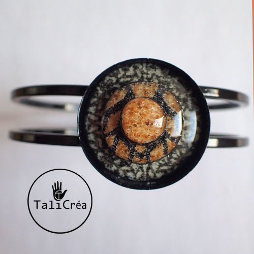 Bracelet noir cabochons superposés en sables orange noir marron blanc