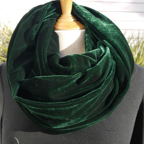 Tour du cou double ou snood foulard circulaire en velours vert foncé style  velours de soie