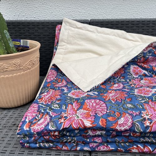 Bout de lit, courtepointe, plaid, matelas pour chaise longue, coton block print et cotonnade beige, 185 cm x 100, modèle unique