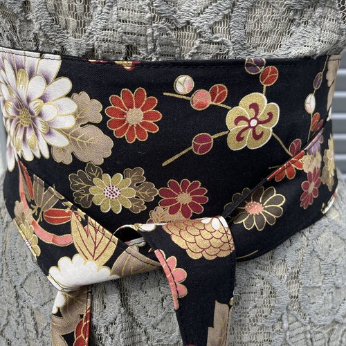 Ceinture tissu japonais, ceinture obi réversible, tissu japonais fleuri stylisées surlignées de doré, fond noir