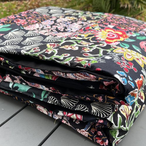 Bout de lit, sofa cover, jeté de canapé en patchwork de coton réversible noir uni, modèle unique