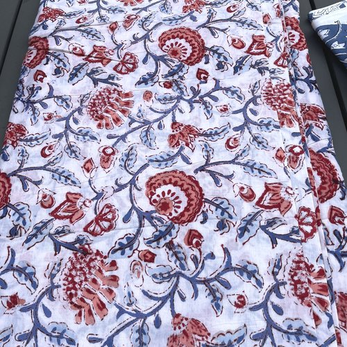 Voile de coton indien, block print, couleurs végétales, vendu au mètre