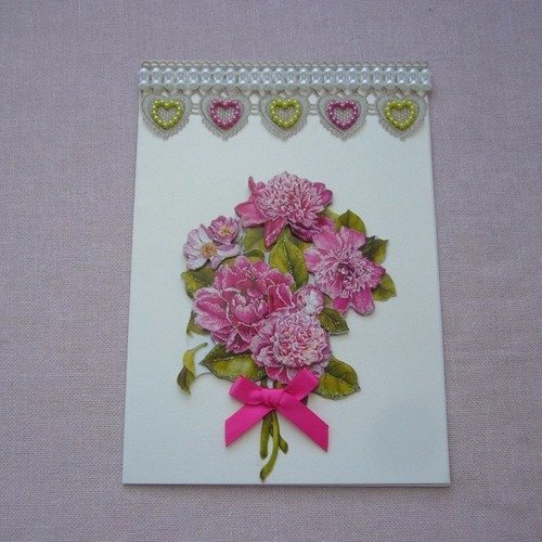 Carte 3d Faite Main Fete Anniversaire Bouquet De Pivoines Fond Blanc Irise Dore Perles Acryliques Ruban Enveloppe Assortie Un Grand Marche