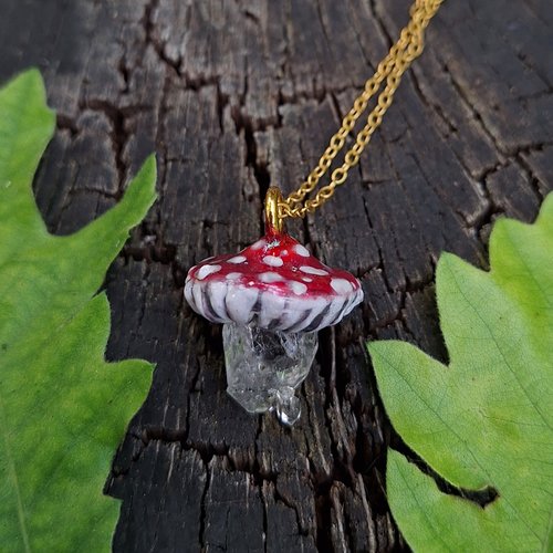 Joli pendentif champignon amanite