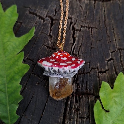 Pendentif champignon magique en quartz