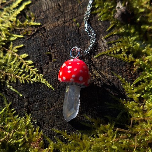Collier pendentif amanite