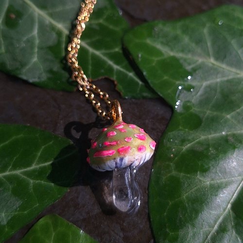 Pendentif amanite panthère