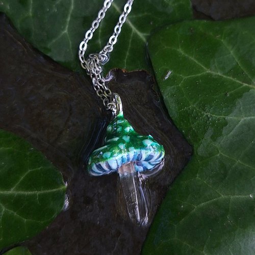 Collier champignon magique